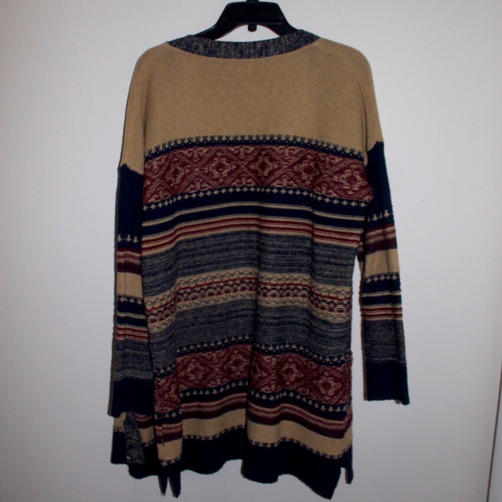 Comfy sweater that goes with any outfit!